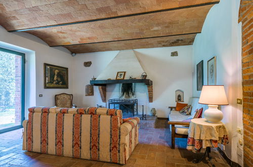 Foto 5 - Casa de 4 quartos em Siena com piscina privada e jardim