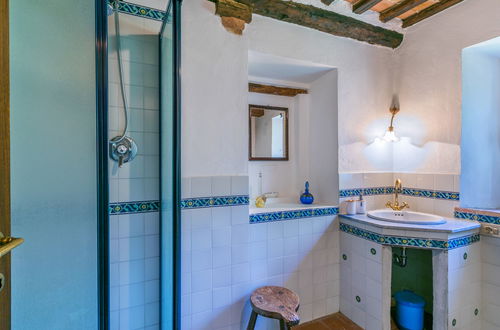 Foto 31 - Casa de 4 quartos em Siena com piscina privada e jardim