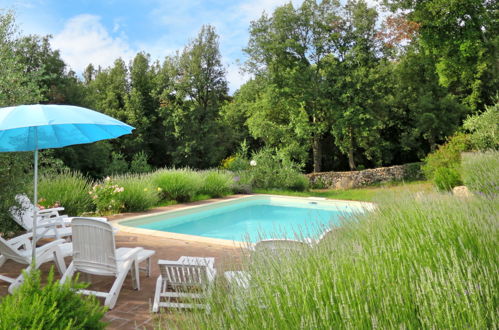 Foto 25 - Casa con 4 camere da letto a Siena con piscina privata e giardino