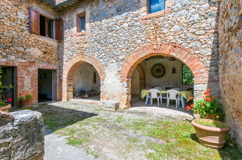 Foto 50 - Casa de 4 quartos em Siena com piscina privada e jardim