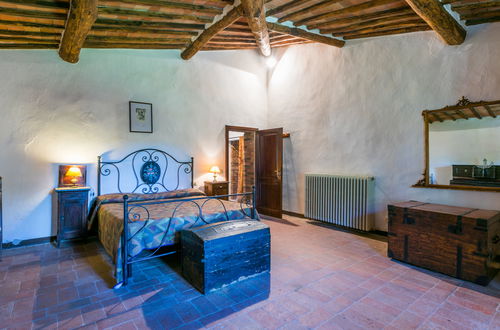 Foto 36 - Casa de 4 quartos em Siena com piscina privada e jardim