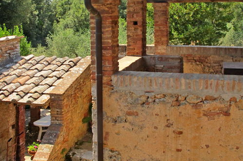 Foto 37 - Casa de 4 quartos em Siena com piscina privada e jardim