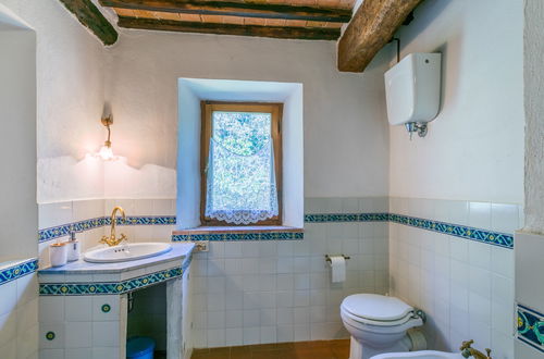 Foto 32 - Casa de 4 quartos em Siena com piscina privada e jardim