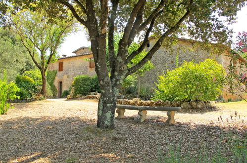 Foto 31 - Casa con 4 camere da letto a Siena con piscina privata e giardino