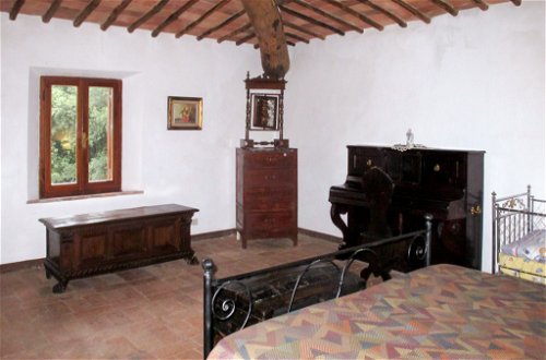Foto 16 - Casa de 4 quartos em Siena com piscina privada e jardim