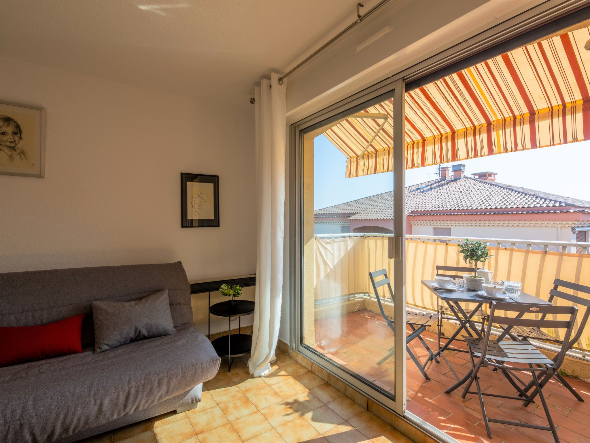 Photo 9 - Apartment in Sainte-Maxime with swimming pool and sea view