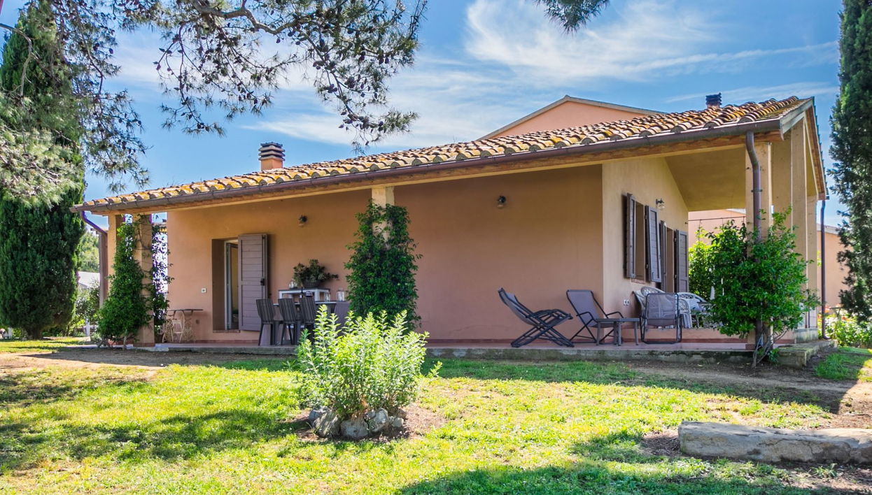 Maison de 3 chambres à Bibbona avec jardin et terrasse - Photo 1