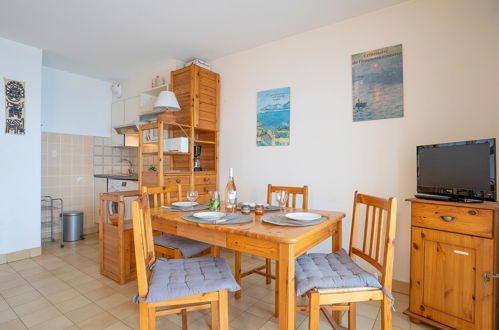 Foto 4 - Apartamento de 1 quarto em Fréjus com terraço e vistas do mar