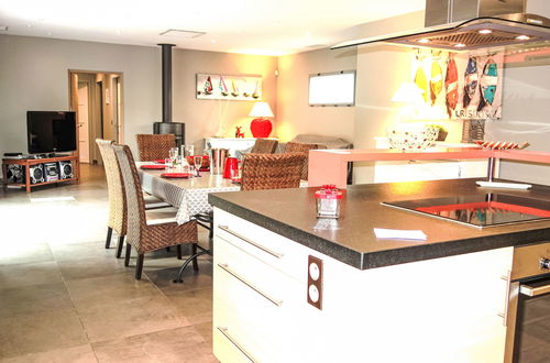 Foto 49 - Casa con 4 camere da letto a Saint-Génis-des-Fontaines con piscina privata e giardino
