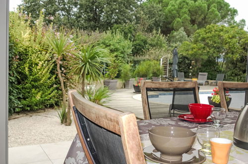 Foto 45 - Casa con 4 camere da letto a Saint-Génis-des-Fontaines con piscina privata e giardino