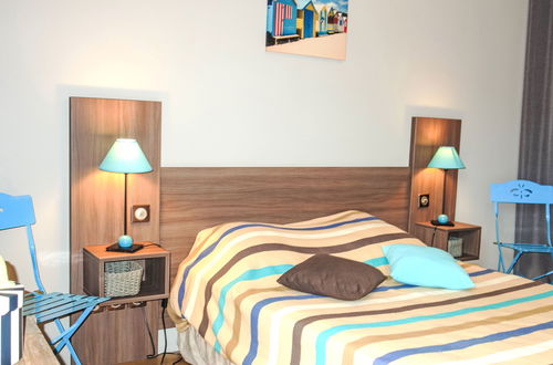 Foto 4 - Casa con 4 camere da letto a Saint-Génis-des-Fontaines con piscina privata e giardino