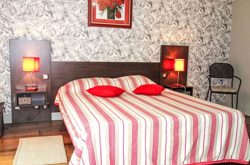 Foto 9 - Casa con 4 camere da letto a Saint-Génis-des-Fontaines con piscina privata e giardino