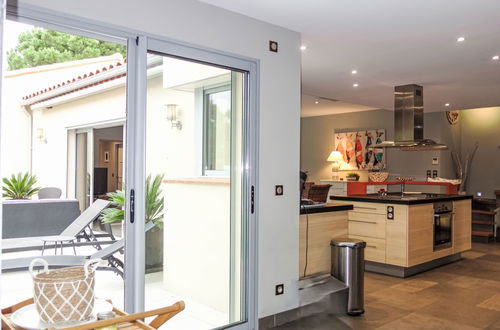 Foto 50 - Casa con 4 camere da letto a Saint-Génis-des-Fontaines con piscina privata e giardino