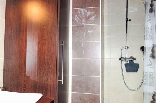 Foto 55 - Casa con 4 camere da letto a Saint-Génis-des-Fontaines con piscina privata e giardino