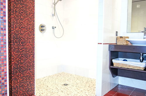 Foto 10 - Casa con 4 camere da letto a Saint-Génis-des-Fontaines con piscina privata e giardino