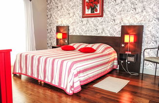 Foto 2 - Casa con 4 camere da letto a Saint-Génis-des-Fontaines con piscina privata e giardino