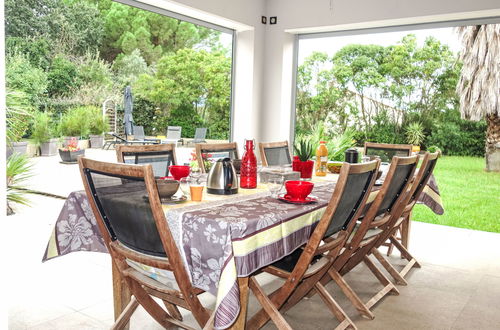 Foto 46 - Casa con 4 camere da letto a Saint-Génis-des-Fontaines con piscina privata e giardino