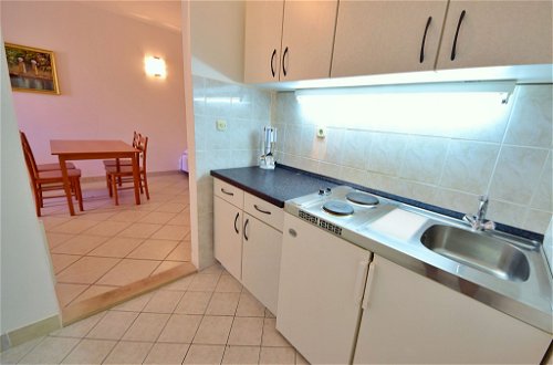 Photo 9 - 1 bedroom Apartment in Orebić with swimming pool and sea view