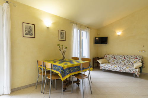 Photo 8 - 2 bedroom Apartment in Imperia with garden