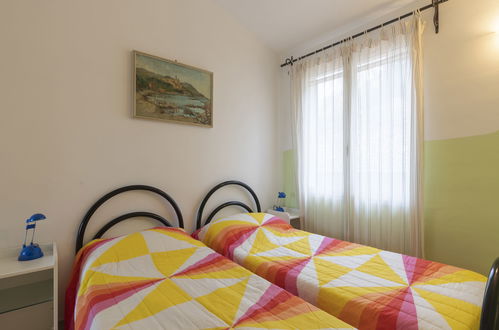 Foto 15 - Appartamento con 2 camere da letto a Imperia con giardino e vista mare