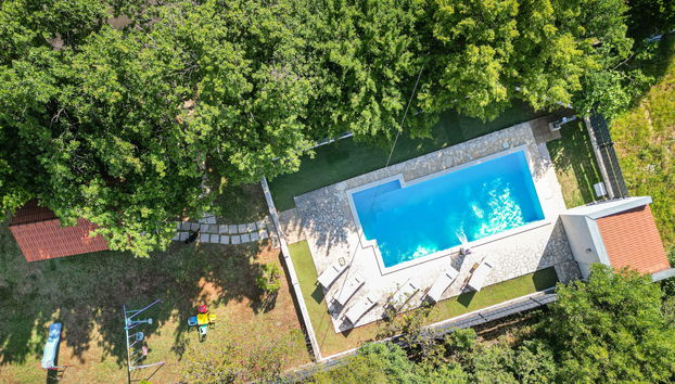 Spacious Prgomet Retreat With Private Pool, Fitness Centre, and Garden - Foto 2