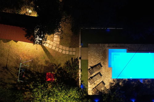 Foto 27 - Casa con 3 camere da letto a Prgomet con piscina privata e vista mare
