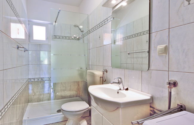 Apartamento de 3 quartos em Rab com piscina e terraço - Foto 12