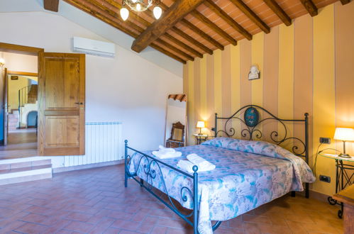 Foto 26 - Casa con 3 camere da letto a Montevarchi con piscina privata e giardino