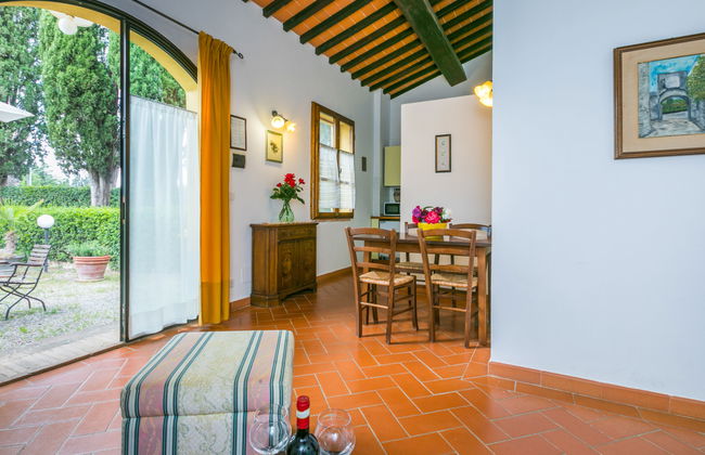 Casa de 2 quartos em Poggibonsi com piscina e jardim - Foto 7