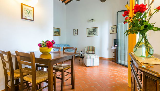 Casa de 2 quartos em Poggibonsi com piscina e jardim - Foto 5
