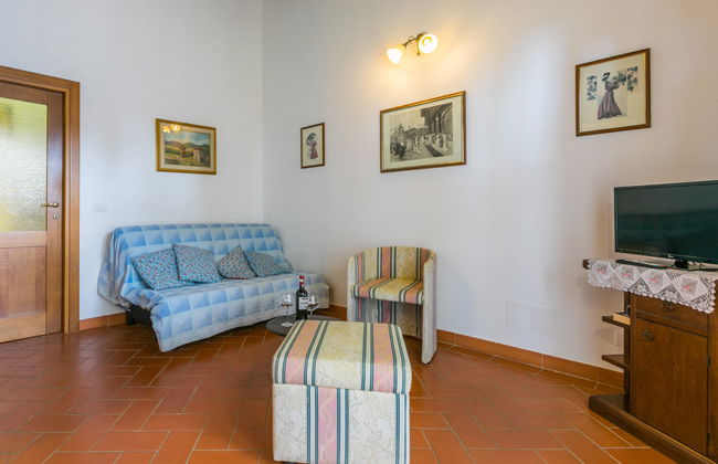 Casa de 2 quartos em Poggibonsi com piscina e jardim - Foto 11