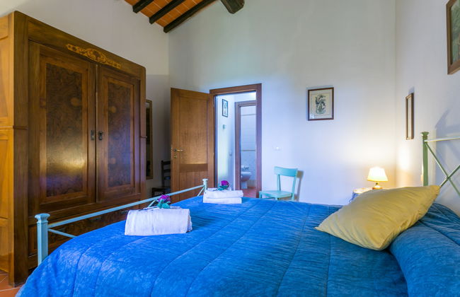 Casa de 2 quartos em Poggibonsi com piscina e jardim - Foto 15