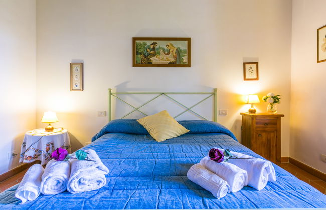 Casa de 2 quartos em Poggibonsi com piscina e jardim - Foto 17