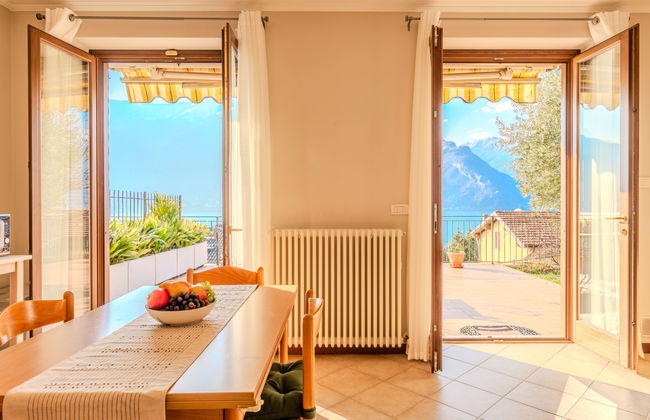 3 bedroom Apartment in Dorio with garden and terrace - Photo 9
