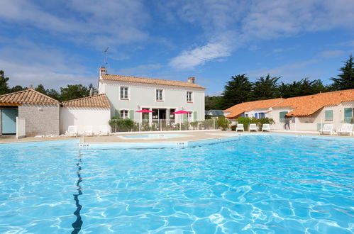 Foto 1 - Casa de 1 habitación en Saint-Hilaire-de-Riez con piscina y vistas al mar