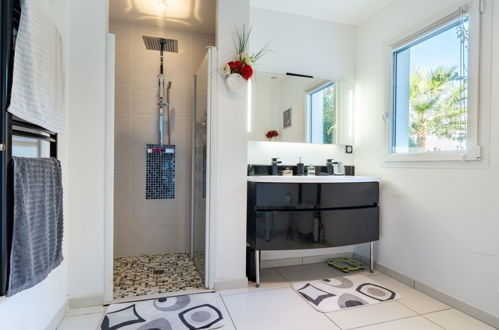 Foto 14 - Casa con 4 camere da letto a Agde con piscina privata e vista mare