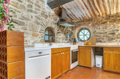 Photo 15 - 4 bedroom House in Flassans-sur-Issole with private pool and terrace
