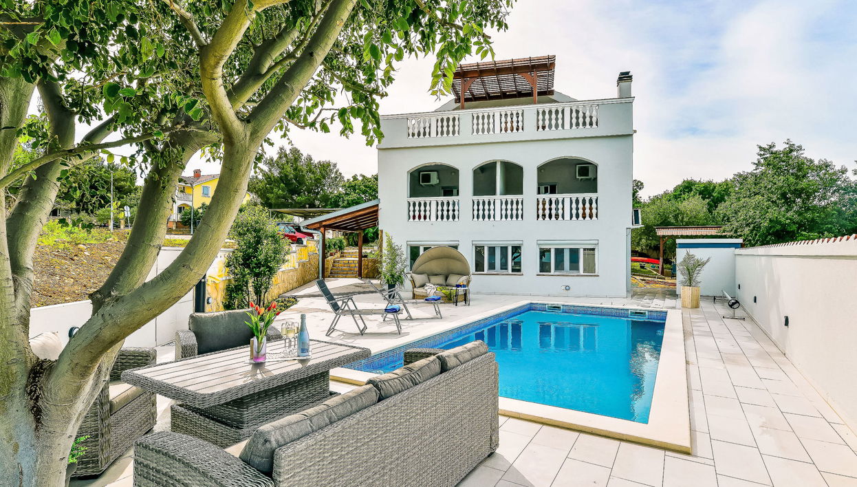 Appartement de 3 chambres à Novigrad avec piscine et jardin - Photo 1