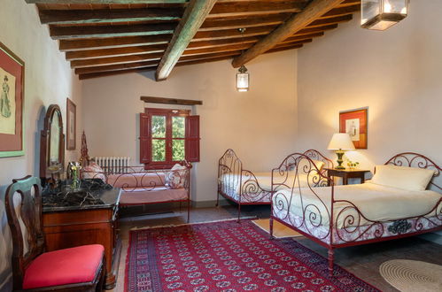 Photo 27 - 6 bedroom House in Vicchio with private pool and garden