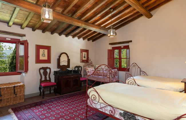 6 bedroom House in Vicchio with private pool and garden - Photo 28