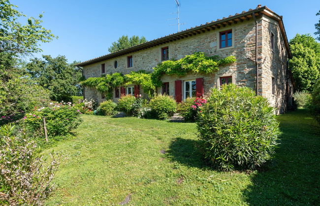 6 bedroom House in Vicchio with private pool and garden - Photo 2