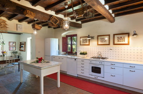 Photo 14 - 6 bedroom House in Vicchio with private pool and garden