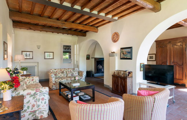 6 bedroom House in Vicchio with private pool and garden - Photo 9