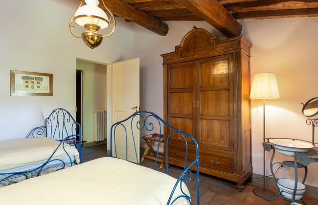 6 bedroom House in Vicchio with private pool and garden - Photo 25