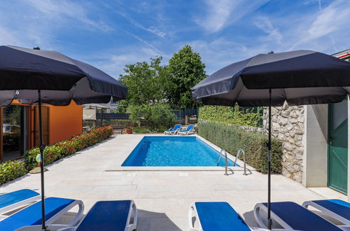 Foto 3 - Casa de 6 quartos em Labin com piscina privada e jardim