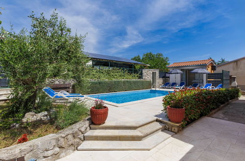 Foto 53 - Casa de 6 quartos em Labin com piscina privada e jardim