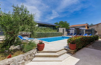 Photo 2 - Maison de 4 chambres à Labin avec piscine privée et jardin