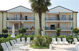 Photo 1 - Appartement de 2 chambres à Rosolina avec piscine et vues à la mer