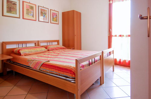 Foto 4 - Appartamento con 2 camere da letto a Rosolina con piscina