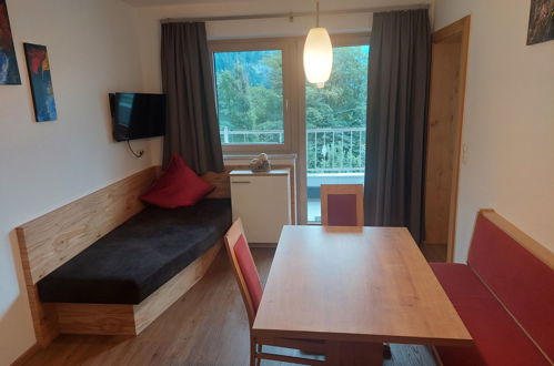 Photo 5 - Appartement de 2 chambres à Ramsau im Zillertal avec vues sur la montagne